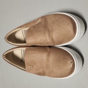 Santa Lolla camel slip on platforms